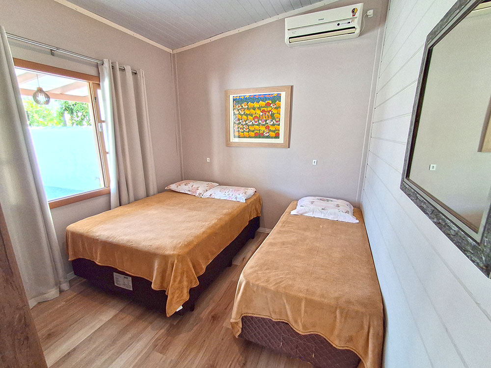 Dormit&oacute;rio 02