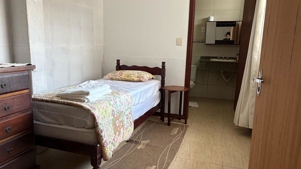 Dormit&oacute;rio 02 (su&iacute;te)