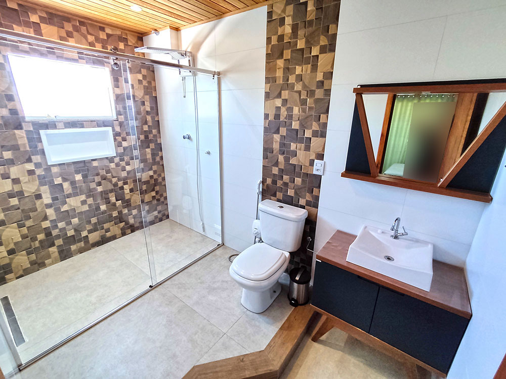 Banheiro (suíte 02)