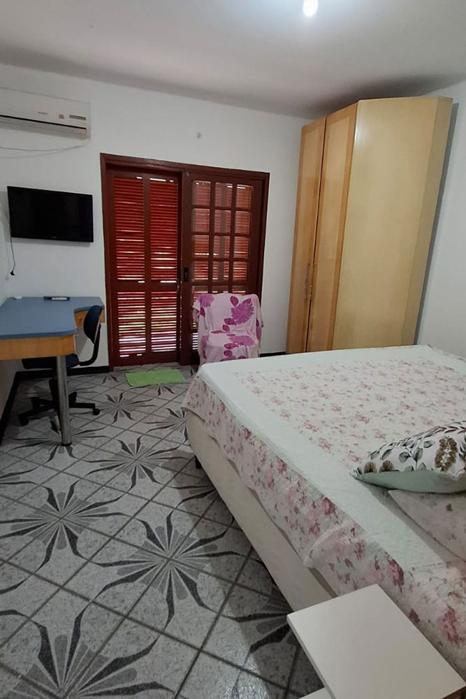 Dormit&oacute;rio 02 (su&iacute;te)